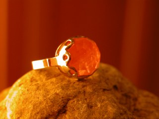 טבעת כסף משולבת אבן ורודה