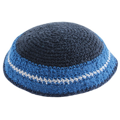 * כיפה סרוגה 17 ס"מ כחול עיטור כחול לבן
