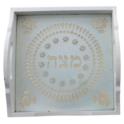 מגש מצה מעץ חתוך לייזר "רימונים" 24 ס"מ