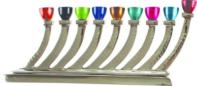 חנוכייה אלומיניום מרוקע עם קנים צבעוניים 32 ס"מ