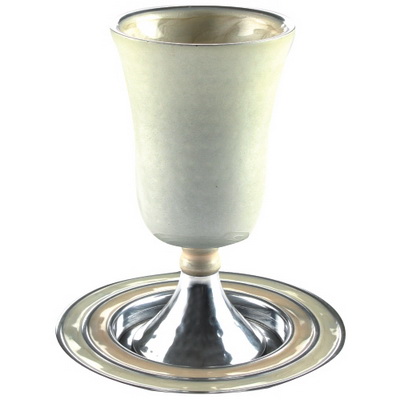גביע קידוש אלומניום גוון פנינה עם תחתית 16 ס"מ