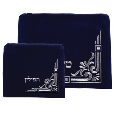 סט טלית תפילין קטיפה כחול בהיר עם ריקמה 36*29 ס"מ