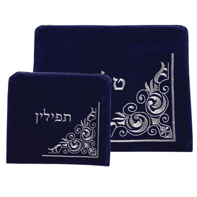 סט טלית תפילין קטיפה כחול בהיר עם ריקמה 36*29 ס"מ