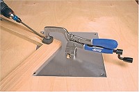 קלמרה חצובה לשולחן עבודה KREG